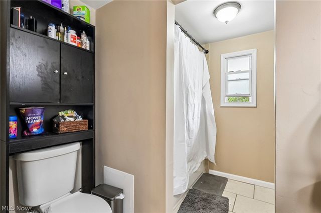 805 Roberts Street, Sheffield Lake, OH 44054