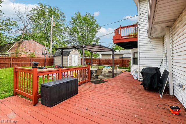 805 Roberts Street, Sheffield Lake, OH 44054