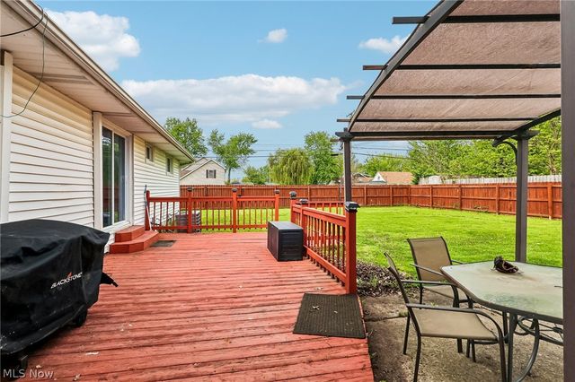 805 Roberts Street, Sheffield Lake, OH 44054
