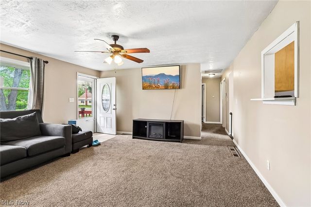 805 Roberts Street, Sheffield Lake, OH 44054