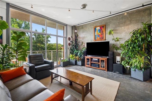245 N Highland Avenue NE 321, Atlanta, GA 30307
