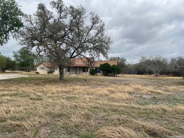 2103 washington, Beeville, TX 78102