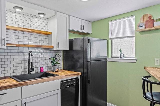 2500 Burleson RD 401, Austin, TX 78741