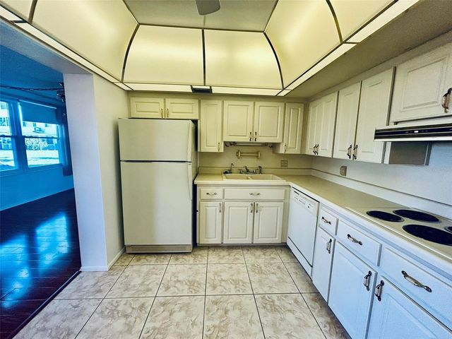 2400 COLUMBIA DRIVE 18, Clearwater, FL 33763