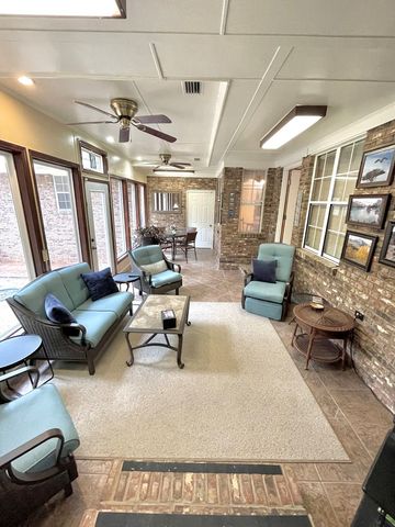 1604 Montcliff Drive, Dothan, AL 36303