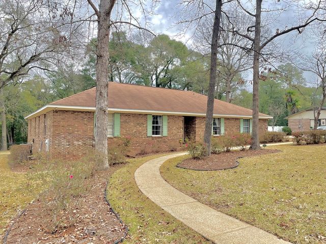 1604 Montcliff Drive, Dothan, AL 36303
