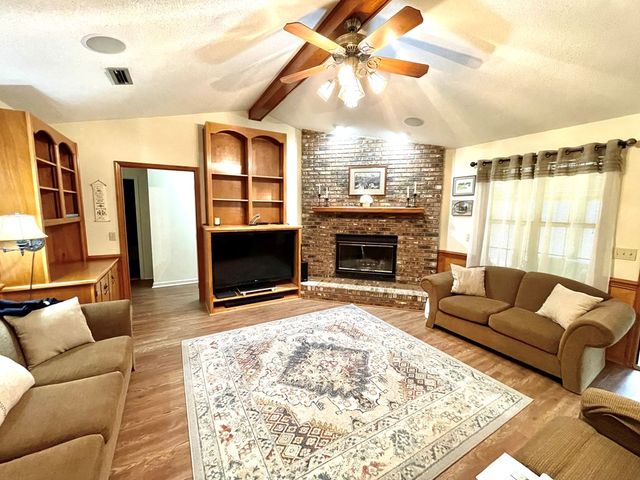 1604 Montcliff Drive, Dothan, AL 36303