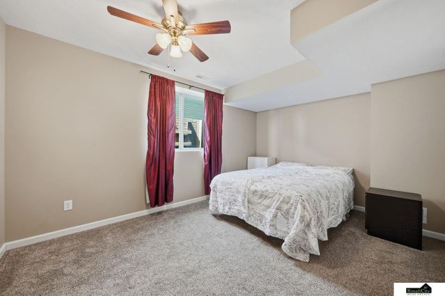 1121 N 99Th Street, Lincoln, NE 68527
