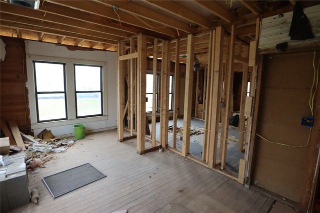 1207 W Main Street, Eastland, TX 76448