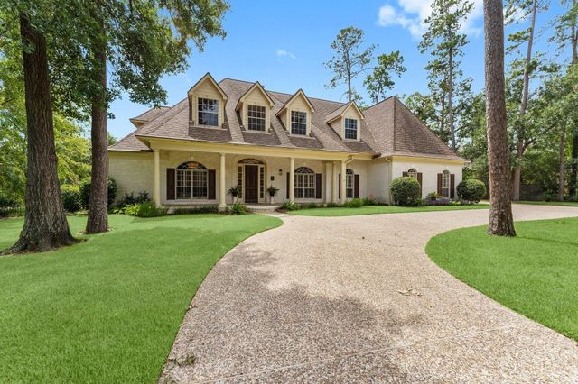 7 W Windward Cove, The Woodlands, TX 77381