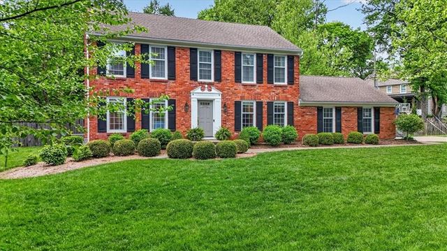 5300 W 101 Terrace, Overland Park, KS 66207