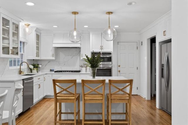 5300 W 101 Terrace, Overland Park, KS 66207