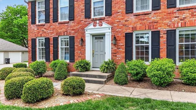 5300 W 101 Terrace, Overland Park, KS 66207
