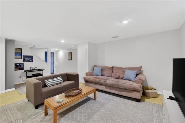 5300 W 101 Terrace, Overland Park, KS 66207