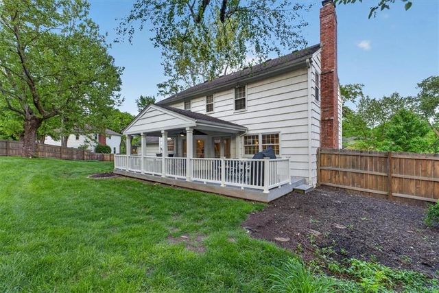 5300 W 101 Terrace, Overland Park, KS 66207