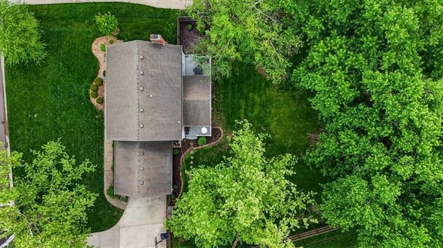 5300 W 101 Terrace, Overland Park, KS 66207