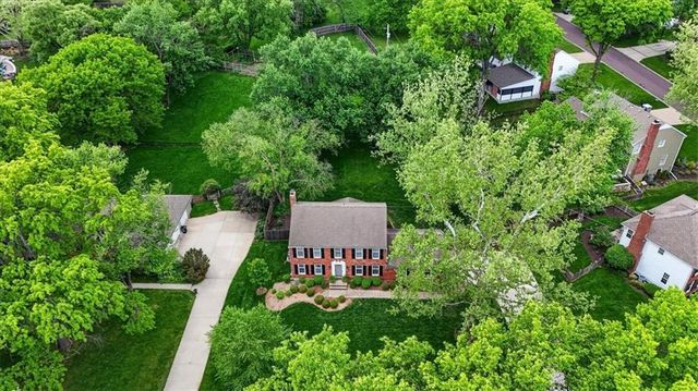5300 W 101 Terrace, Overland Park, KS 66207
