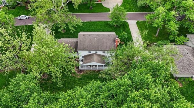 5300 W 101 Terrace, Overland Park, KS 66207
