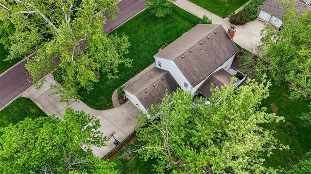 5300 W 101 Terrace, Overland Park, KS 66207