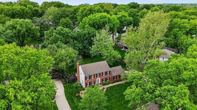 5300 W 101 Terrace, Overland Park, KS 66207