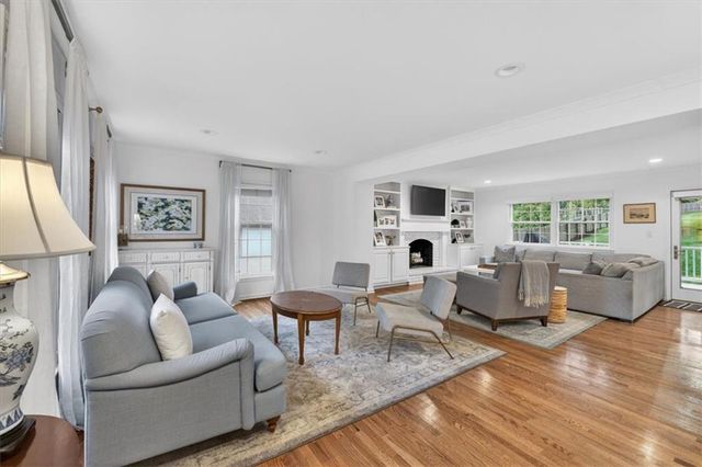 5300 W 101 Terrace, Overland Park, KS 66207