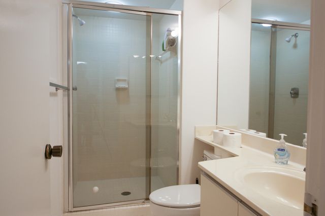 2450 Presidential Way 208, West Palm Beach, FL 33401