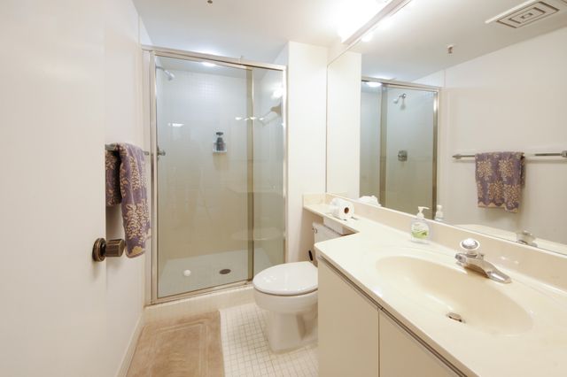 2450 Presidential Way 208, West Palm Beach, FL 33401