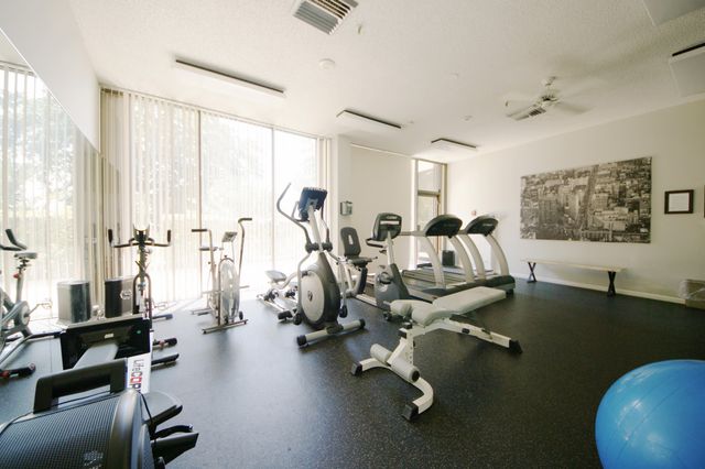 2450 Presidential Way 208, West Palm Beach, FL 33401