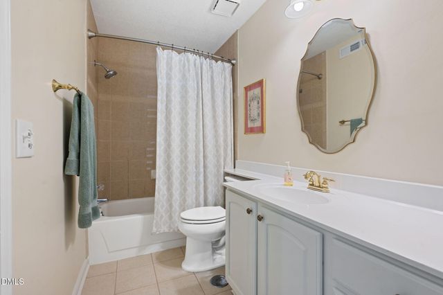 1021 Nicholwood Drive 101, Raleigh, NC 27605