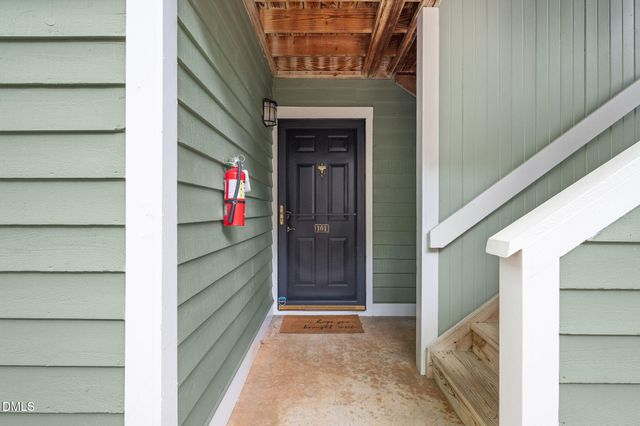 1021 Nicholwood Drive 101, Raleigh, NC 27605