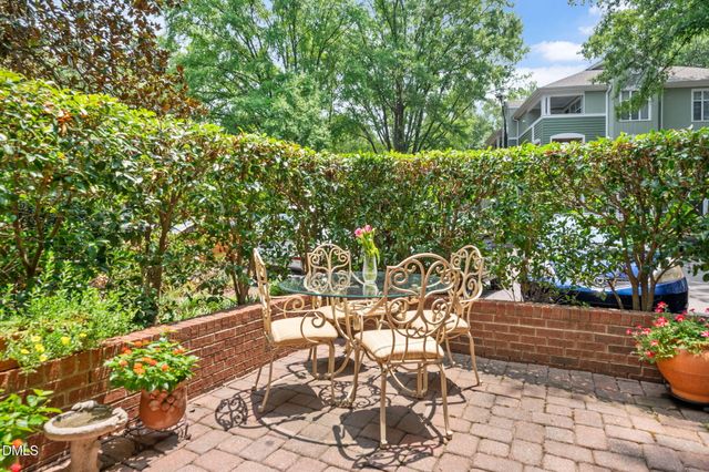 1021 Nicholwood Drive 101, Raleigh, NC 27605