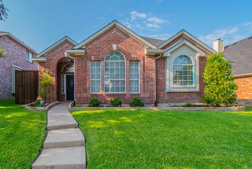 1677 Big Bend Drive, Lewisville, TX 75077