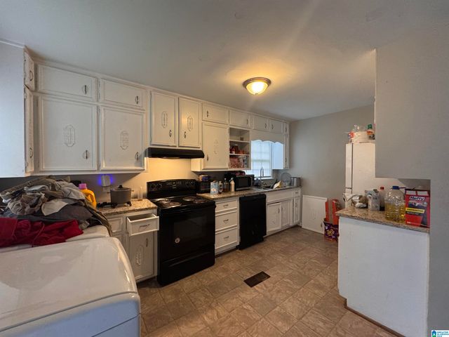 1505 5TH PLACE NW, Center Point, AL 35215