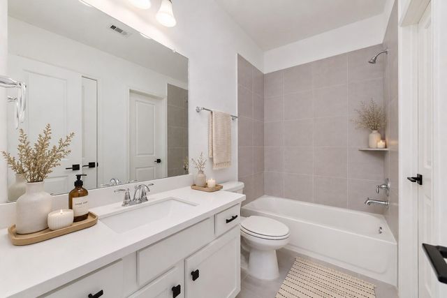 17327 Lynn Orchard Drive, Hockley, TX 77447