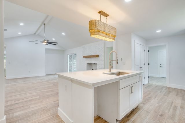 8613 Marys Creek Drive, Benbrook, TX 76116
