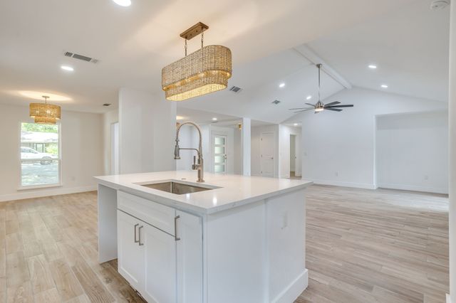 8613 Marys Creek Drive, Benbrook, TX 76116