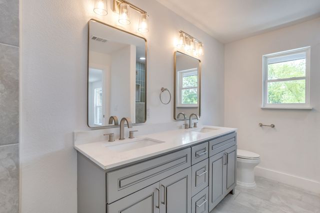 8613 Marys Creek Drive, Benbrook, TX 76116