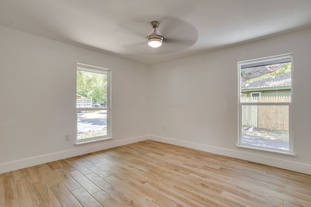 8613 Marys Creek Drive, Benbrook, TX 76116