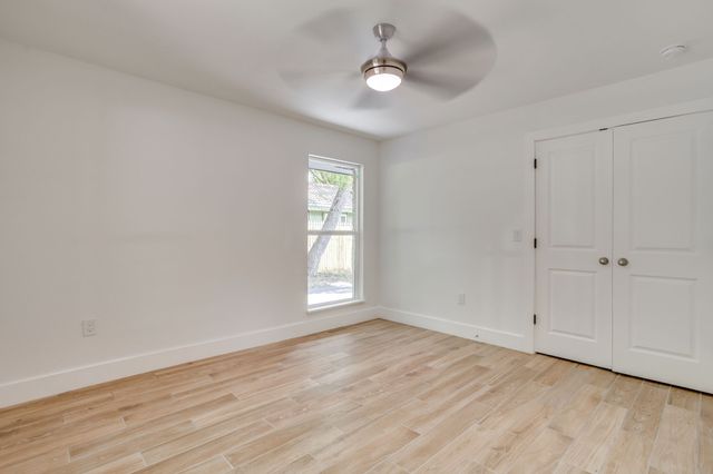 8613 Marys Creek Drive, Benbrook, TX 76116