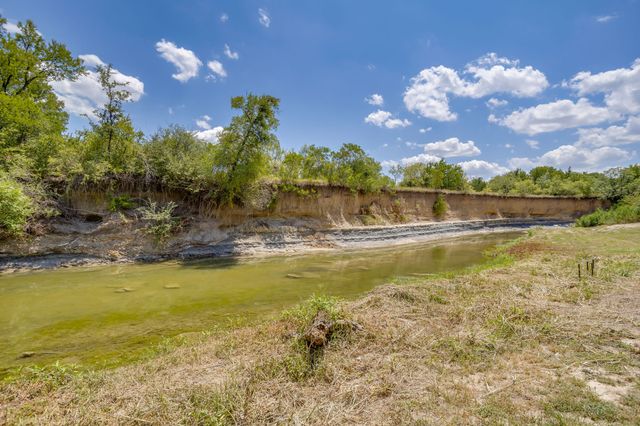 8613 Marys Creek Drive, Benbrook, TX 76116