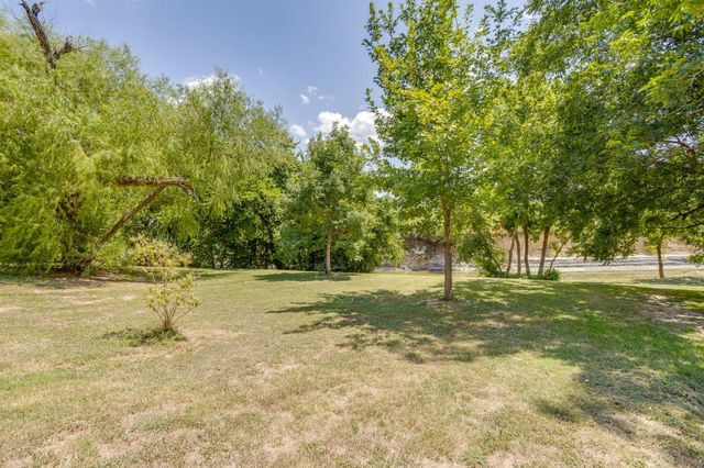 8613 Marys Creek Drive, Benbrook, TX 76116