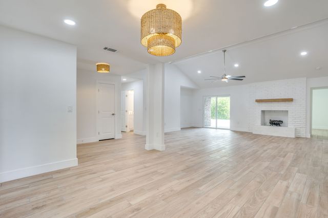 8613 Marys Creek Drive, Benbrook, TX 76116