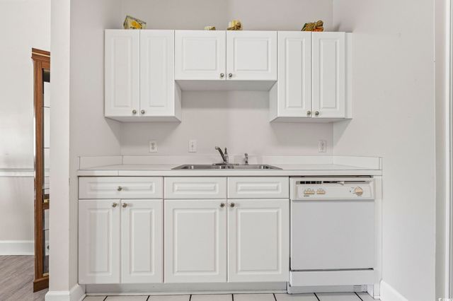 4860 Carnation Cir Apt 203, Myrtle Beach, SC 29577