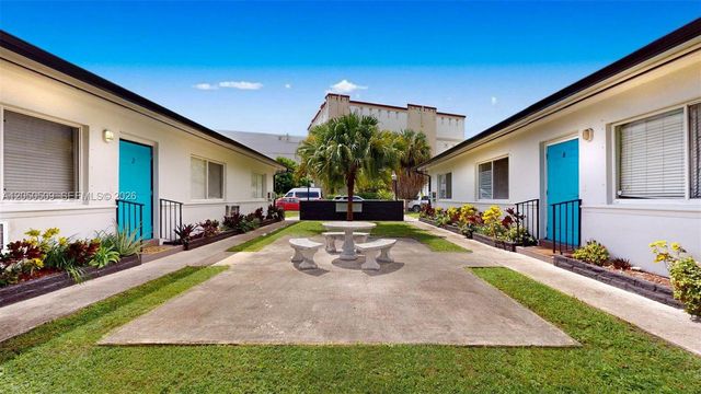 2499 SW 27th Street 5, Miami, FL 33133