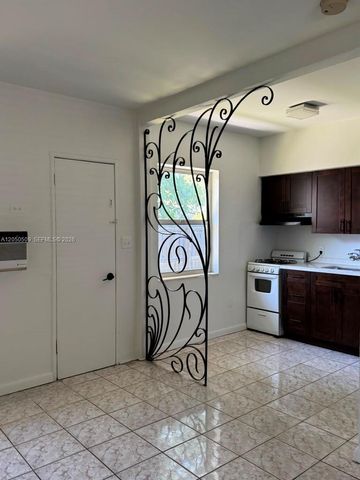 2499 SW 27th Street 5, Miami, FL 33133