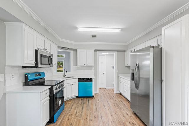 912 Running Brook Drive, Prattville, AL 36066