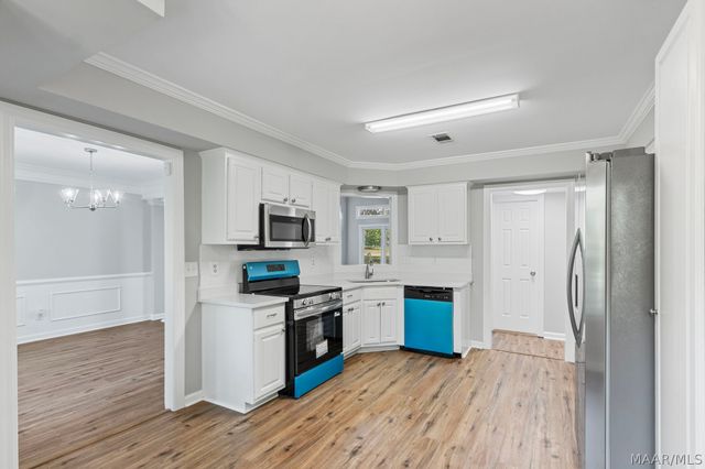 912 Running Brook Drive, Prattville, AL 36066