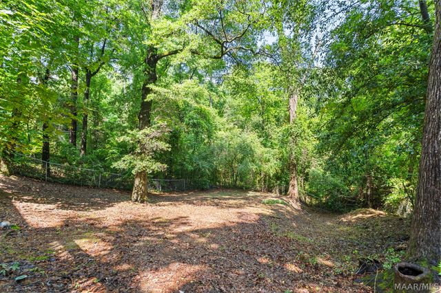 912 Running Brook Drive, Prattville, AL 36066
