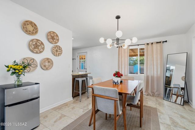 6825 E Calle Marte, Tucson, AZ 85710