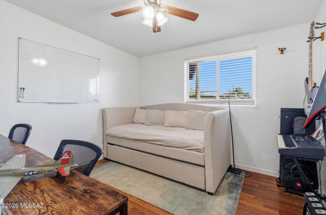 6825 E Calle Marte, Tucson, AZ 85710